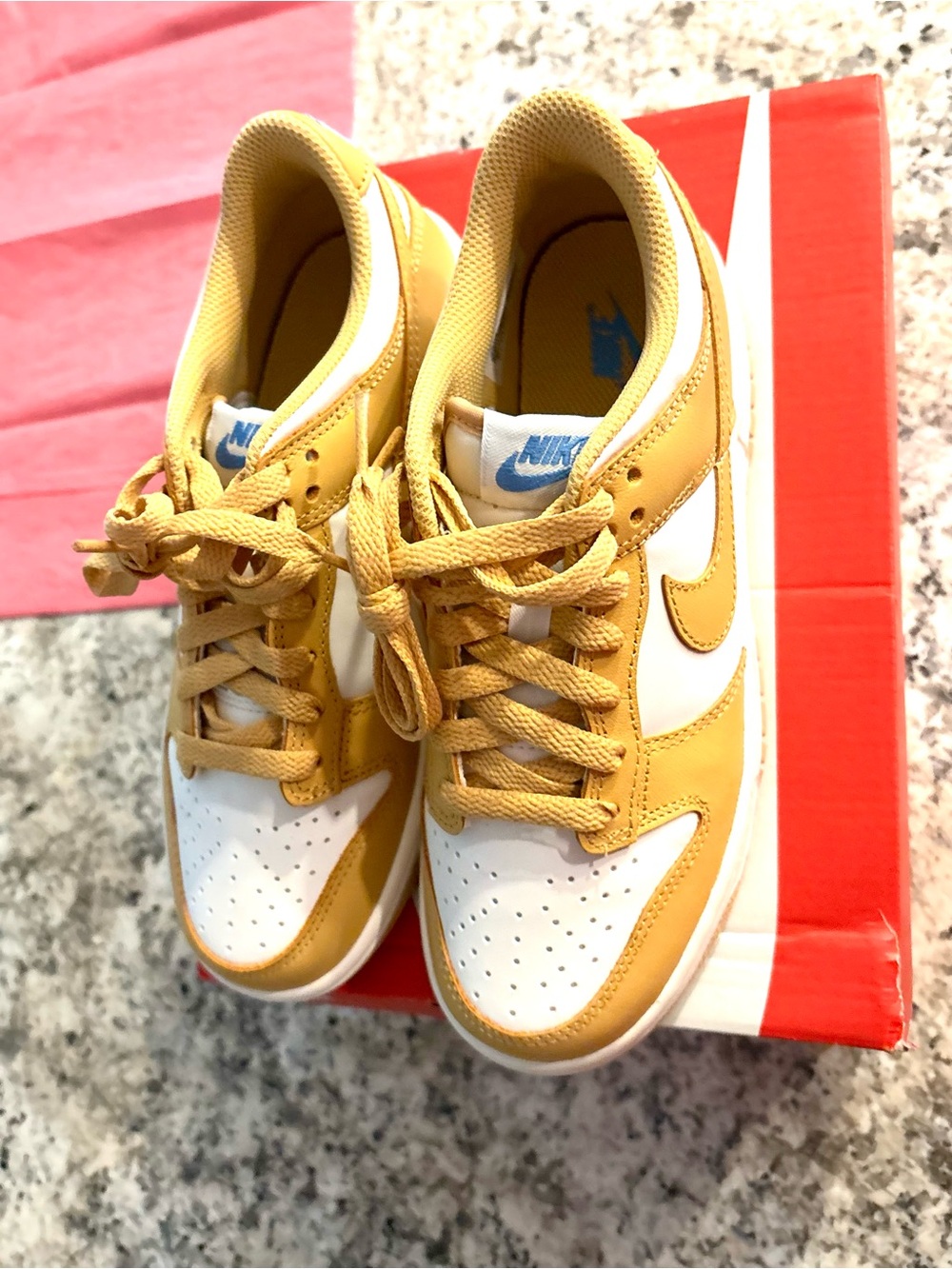 Nike Kids Low-Top Sneakers in Yellow and White